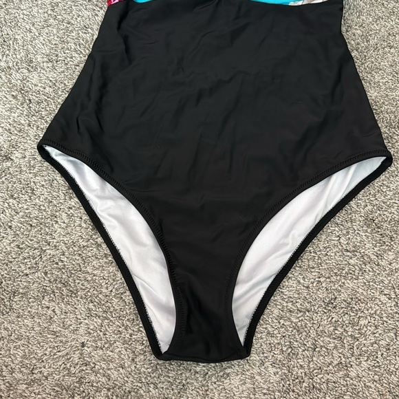 Pair of Cupshe One Piece Swimsuits (NWOT) - Picture 11 of 14